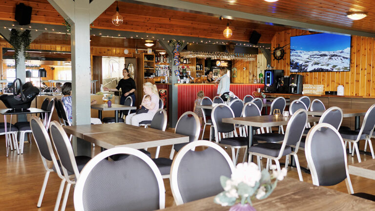 restaurant
